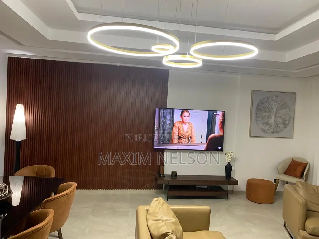 Meublé 3chbre Appartement dans Dakar Plateau à Louer