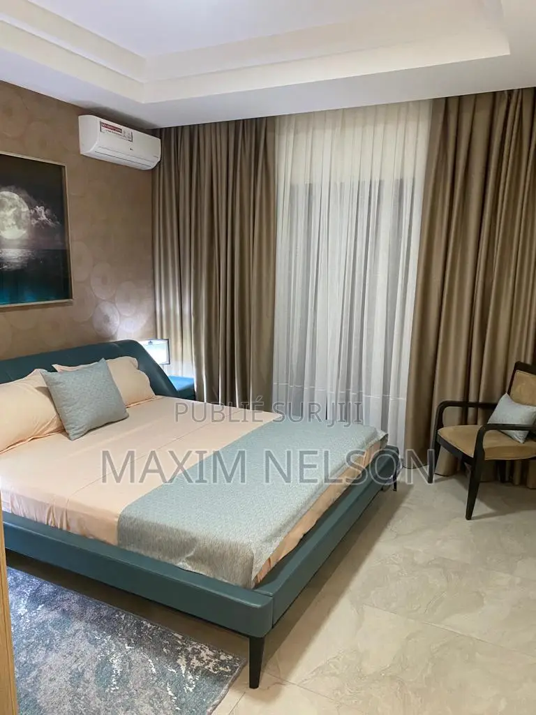 Meublé 3chbre Appartement dans Dakar Plateau à Louer
