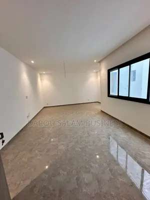 3chbre Appartement dans Cité Mbakiyo Faye, Yoff à Louer