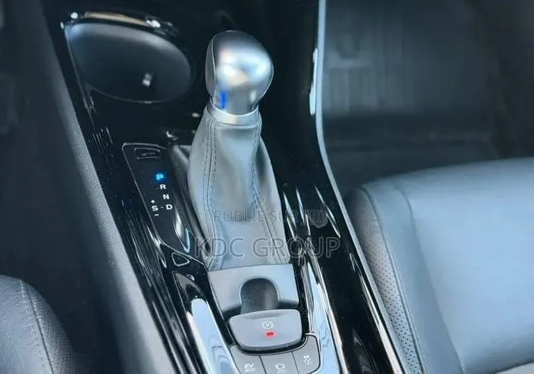 Toyota C-HR 2020 Bleu