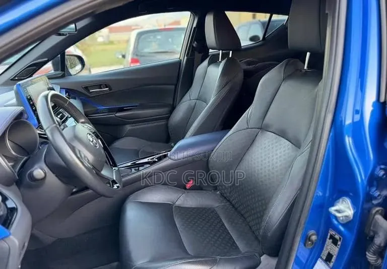 Toyota C-HR 2020 Bleu