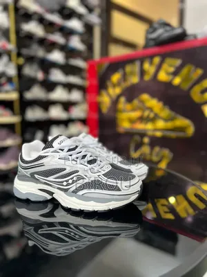 Saucony Omni 9 Noir Et Blanc