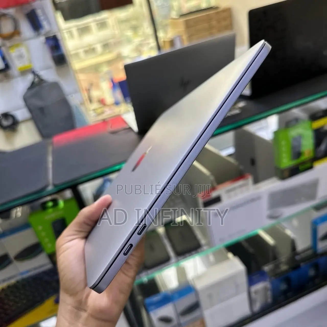 Nouveau Apple MacBook Pro 2019 16GB Intel Core i7 SSD 512GB