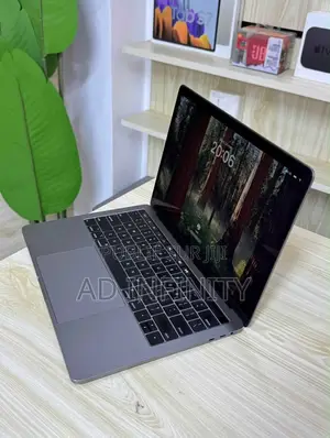 Nouveau Apple MacBook Pro 2019 8GB Intel Core i5 SSD 256GB