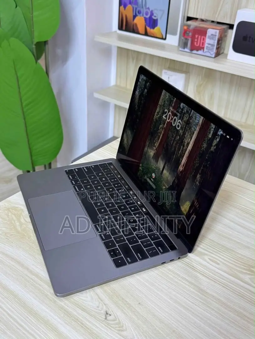 Nouveau Apple MacBook Pro 2019 8GB Intel Core i5 SSD 256GB