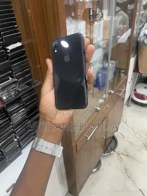 Apple iPhone XR 128 GB Noir