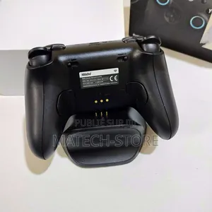 Manette  8BITDO ULTIMATE / BLUETOOTH | JOYSTICKS HALL EFFECT | DOCk