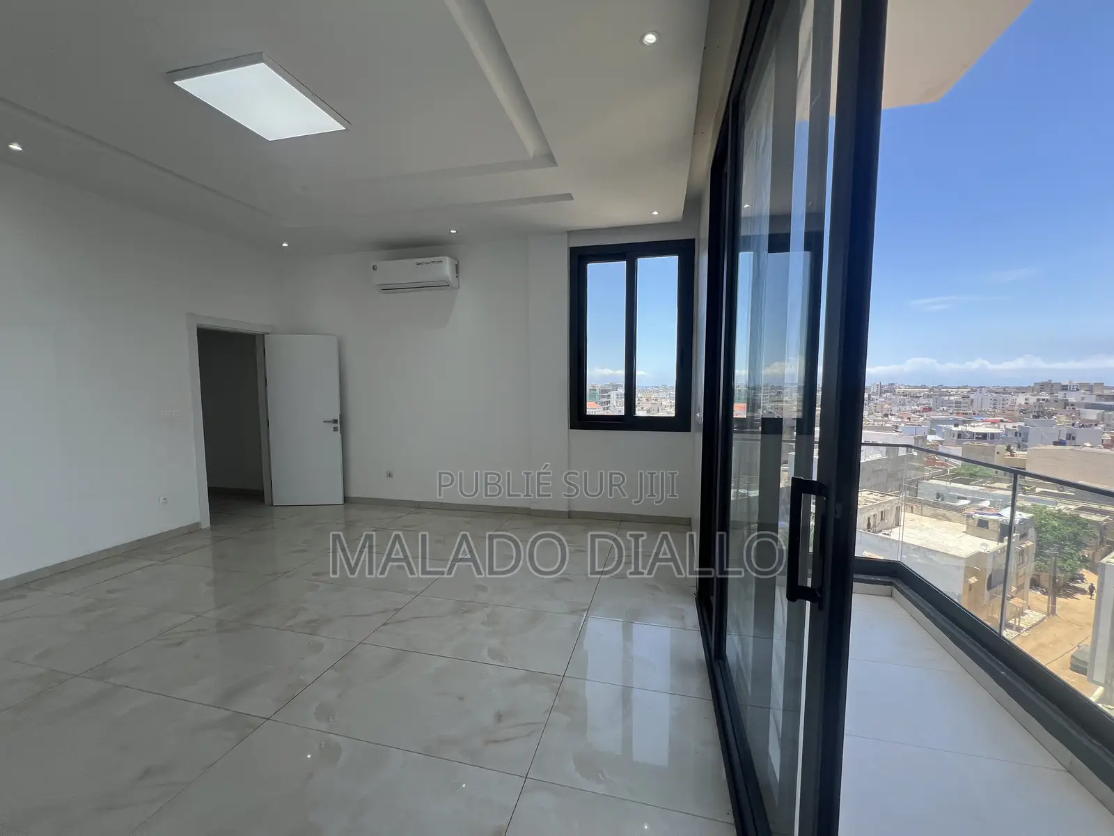 3chbre Appartement dans Buildings Africa, Ouakam à Louer
