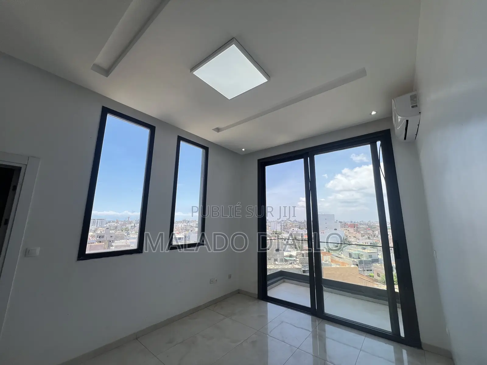 3chbre Appartement dans Buildings Africa, Ouakam à Louer