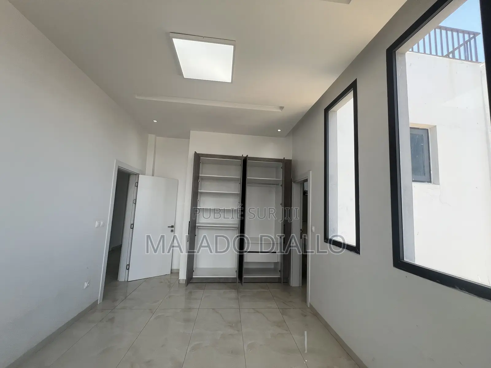 3chbre Appartement dans Buildings Africa, Ouakam à Louer