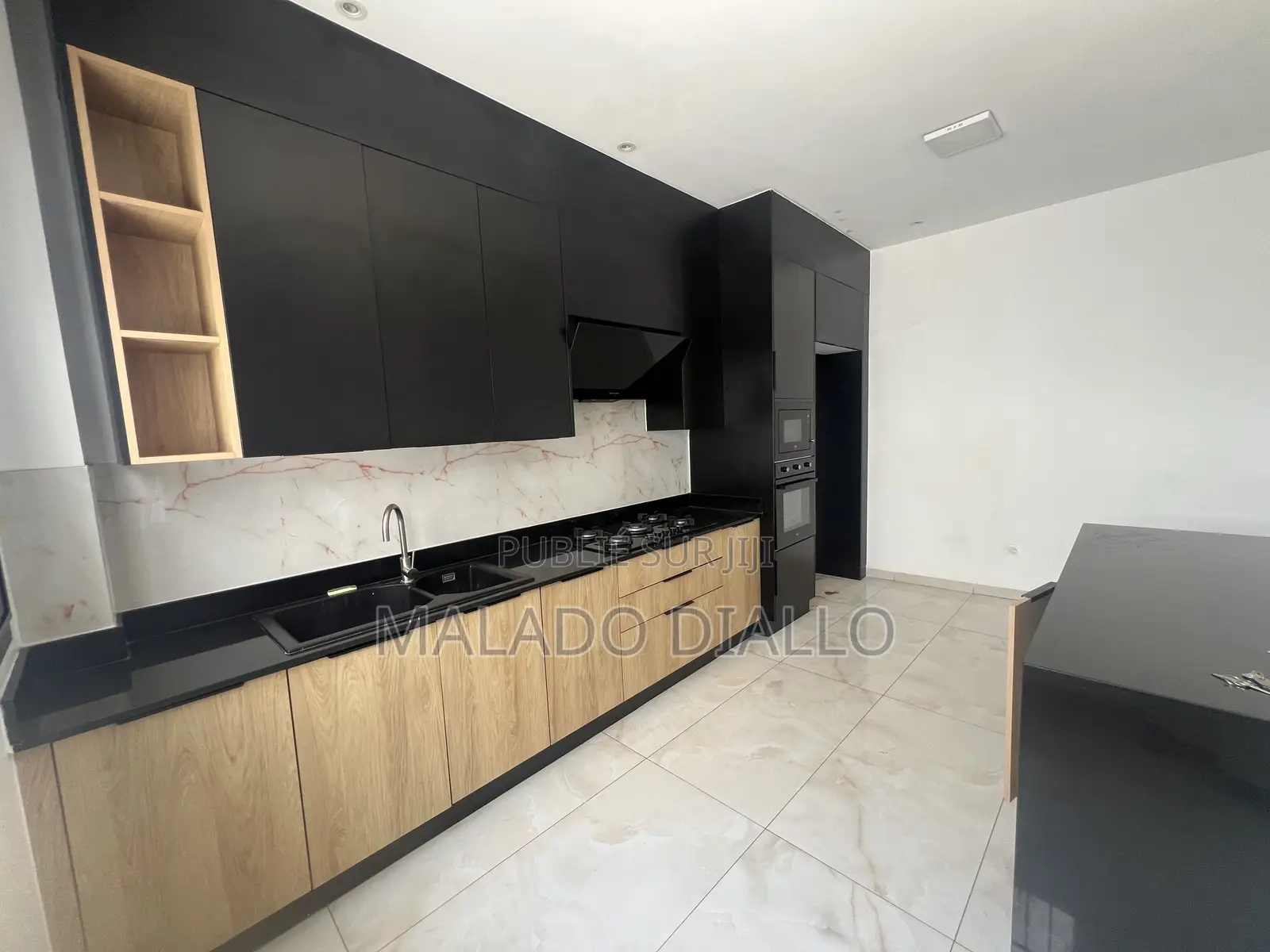 3chbre Appartement dans Buildings Africa, Ouakam à Louer