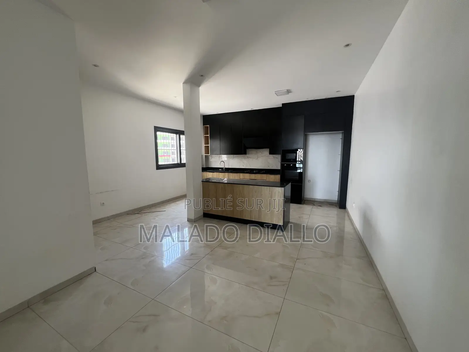 3chbre Appartement dans Buildings Africa, Ouakam à Louer