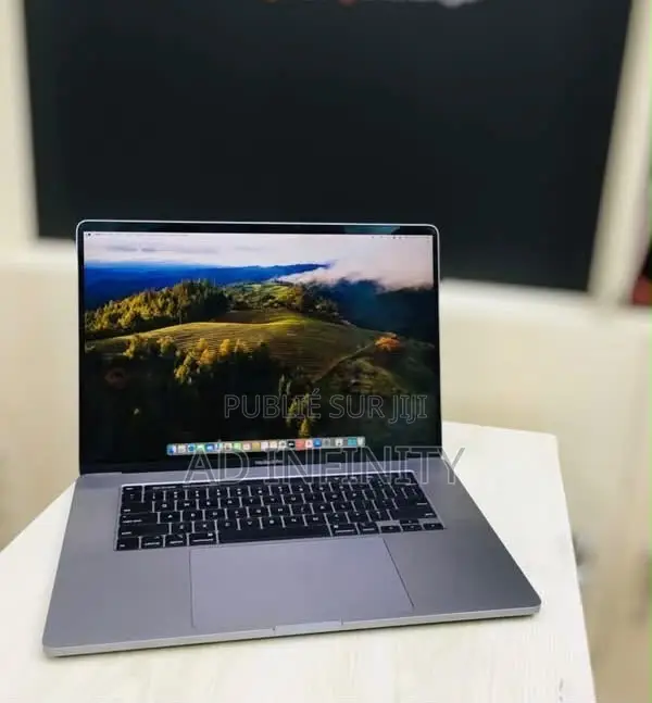 Nouveau Apple MacBook Pro 2019 16GB Intel Core i7 SSD 512GB