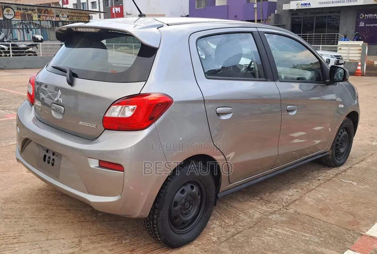 Mitsubishi Mirage 2016 Gris