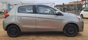 Mitsubishi Mirage 2016 Gris