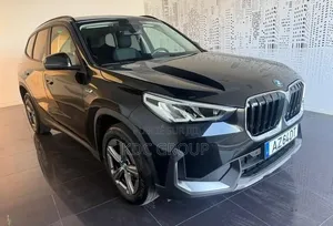 BMW X1 xDrive28i AWD 2023 Noir