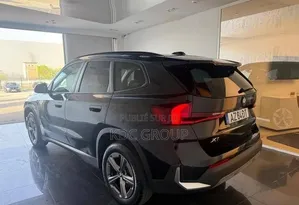 BMW X1 xDrive28i AWD 2023 Noir