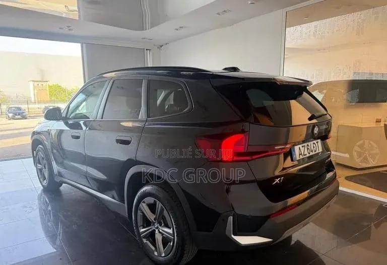 BMW X1 xDrive28i AWD 2023 Noir