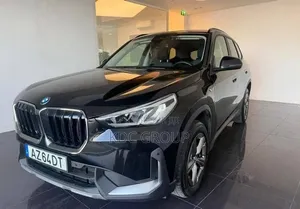 BMW X1 xDrive28i AWD 2023 Noir