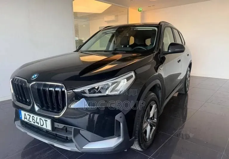 BMW X1 xDrive28i AWD 2023 Noir