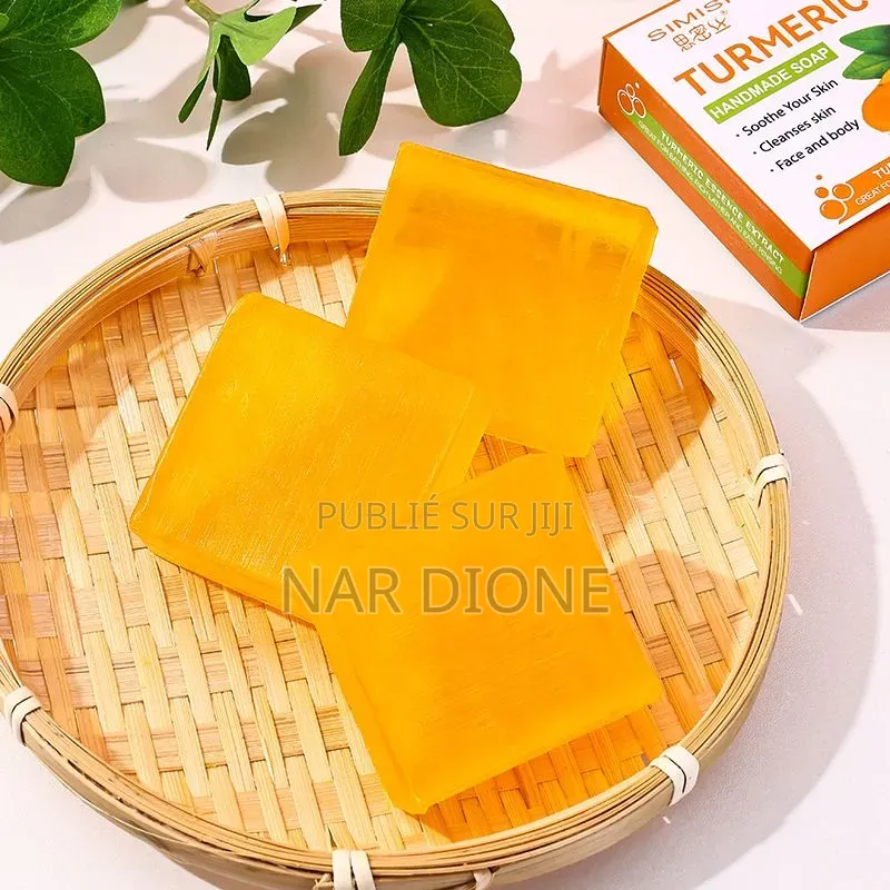 Savon Artisanal Au Curcuma – Soin Naturel Pour Une Peau Éclatante