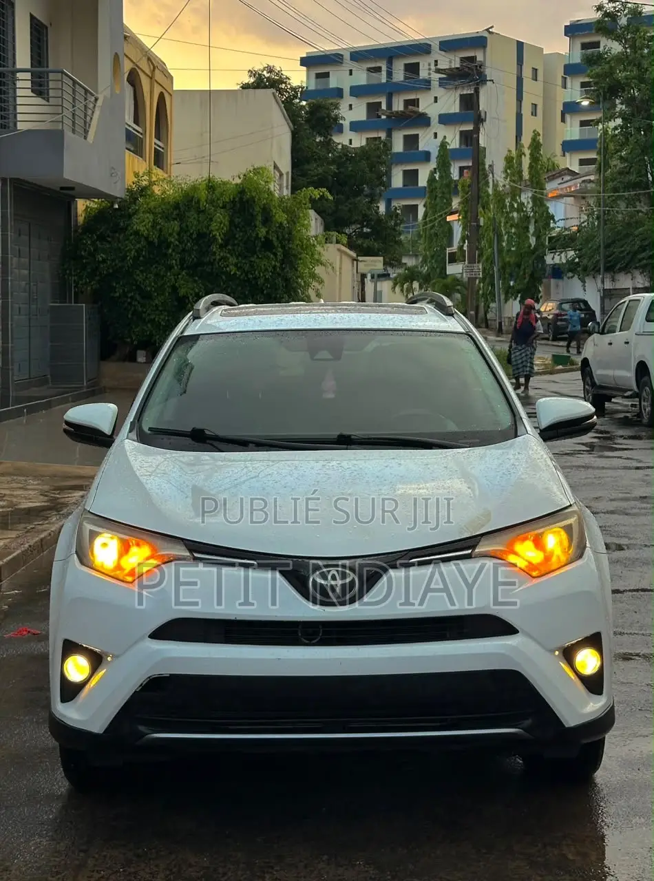 Toyota RAV4 2018 Blanc