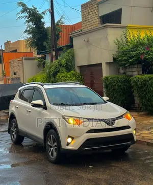 Toyota RAV4 2018 Blanc