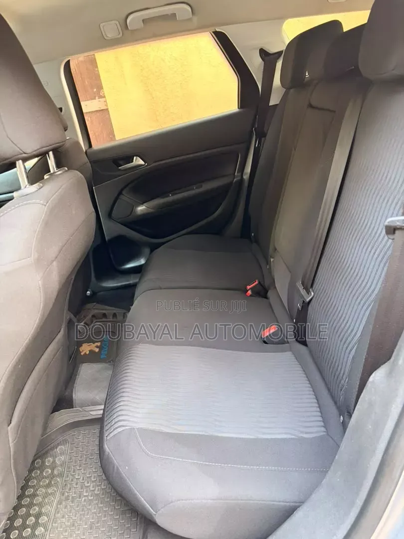 Peugeot 308 2016 Gris