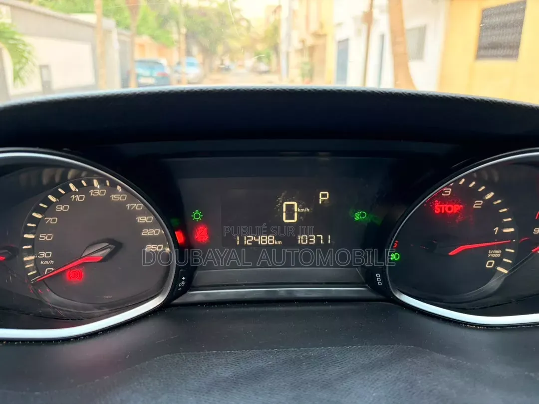 Peugeot 308 2016 Gris