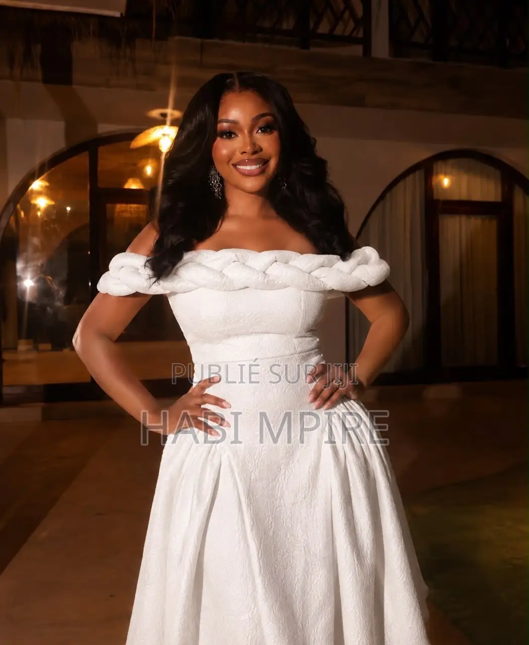 Reine De La Soirée Taille Haute.