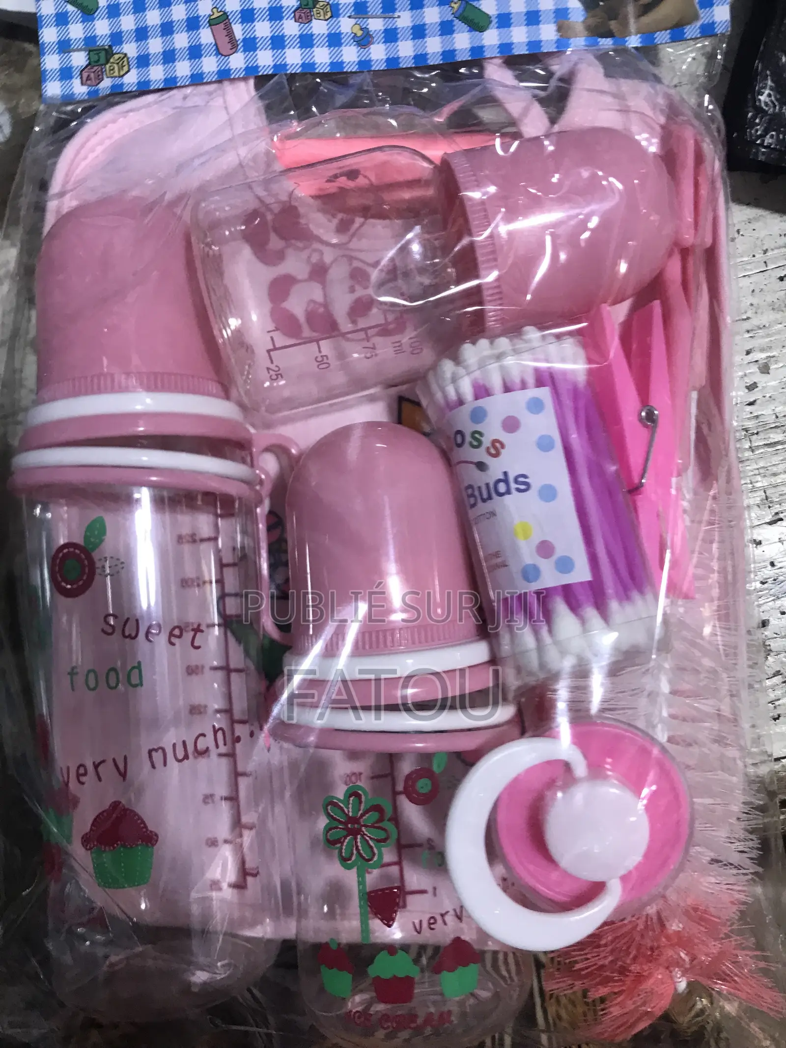 Kit Naissance Bébé 10 Pièces: Biberons, Bavoir, Sucette+ Coton Tige
