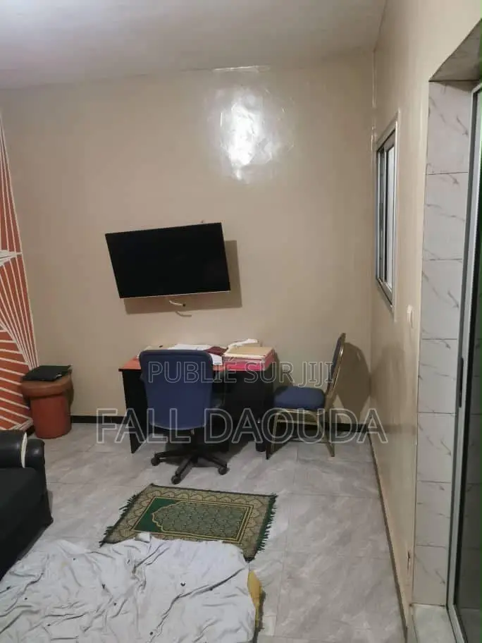 4chbre Villa dans Région de Dakar à Vendre