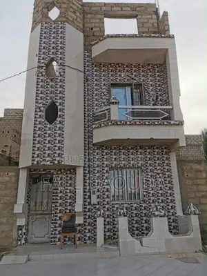 4chbre Villa dans Région de Dakar à Vendre