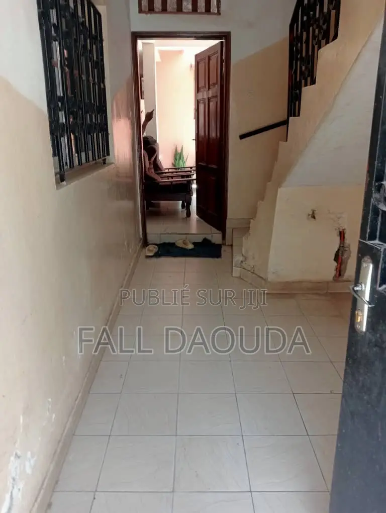4chbre Villa dans Région de Dakar à Vendre