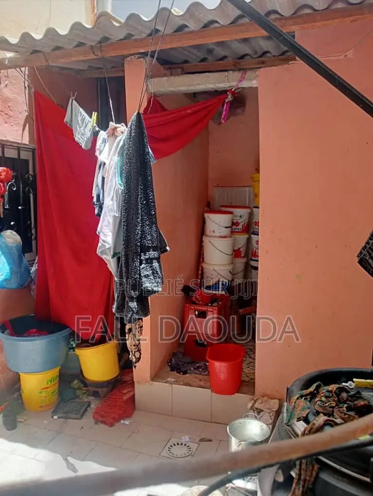 4chbre Villa dans Région de Dakar à Vendre