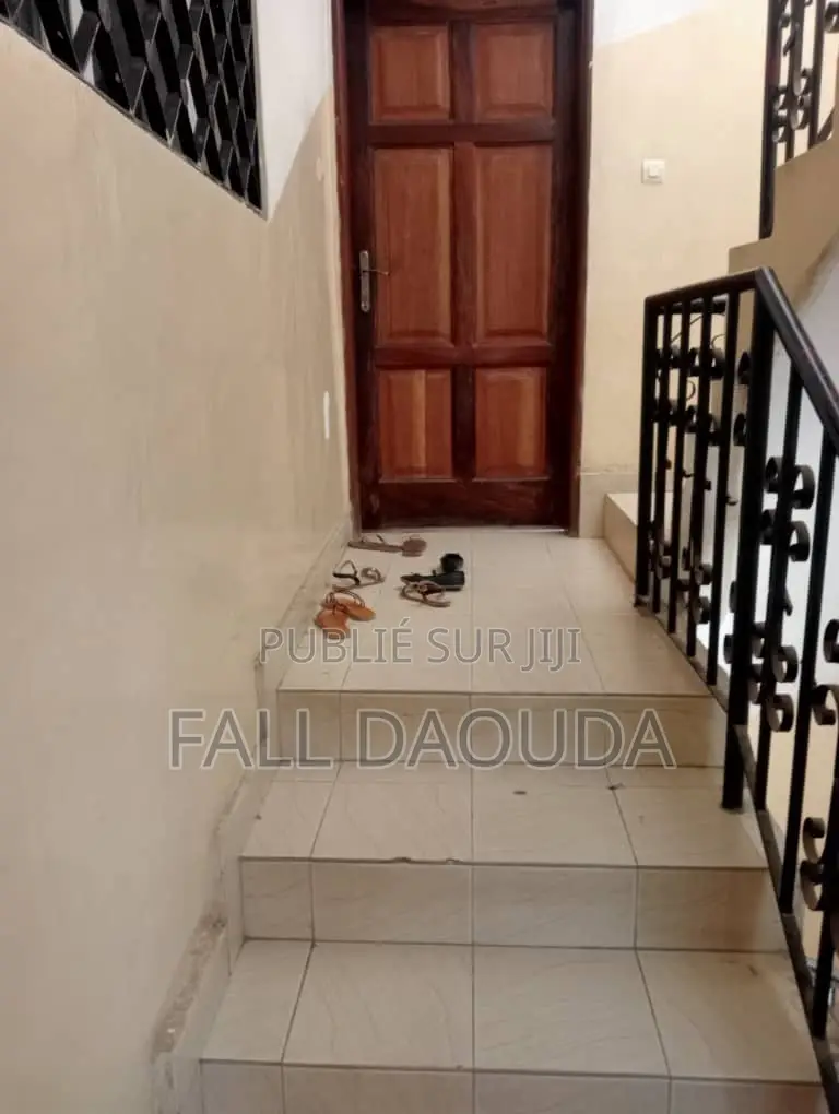 4chbre Villa dans Région de Dakar à Vendre