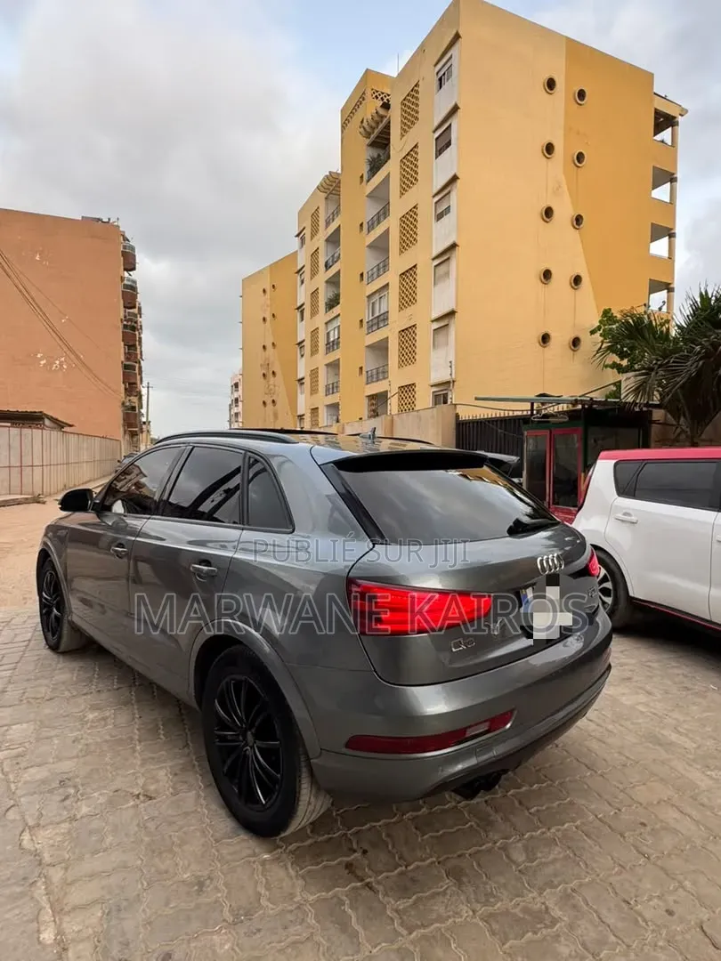 Audi Q3 2018 Gris