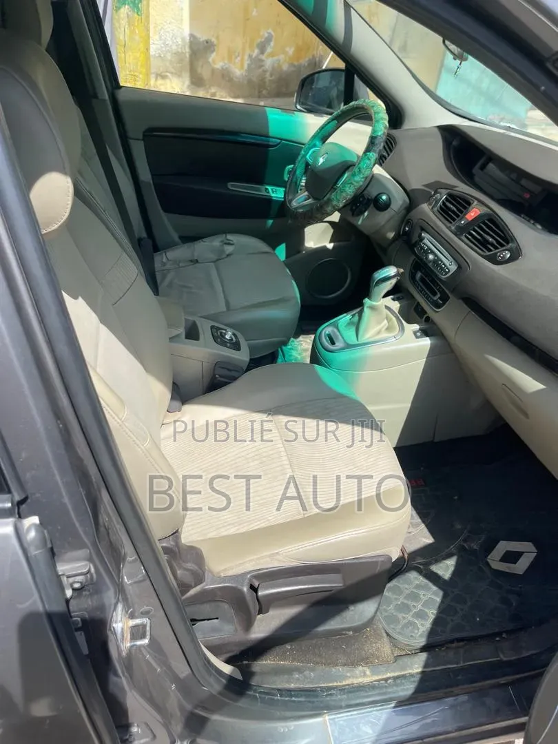 Renault Scenic 2012 Beige