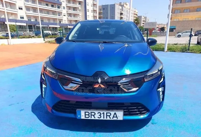 Mitsubishi Colt 2025 Bleu