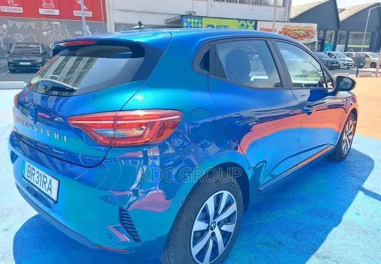 Mitsubishi Colt 2025 Bleu