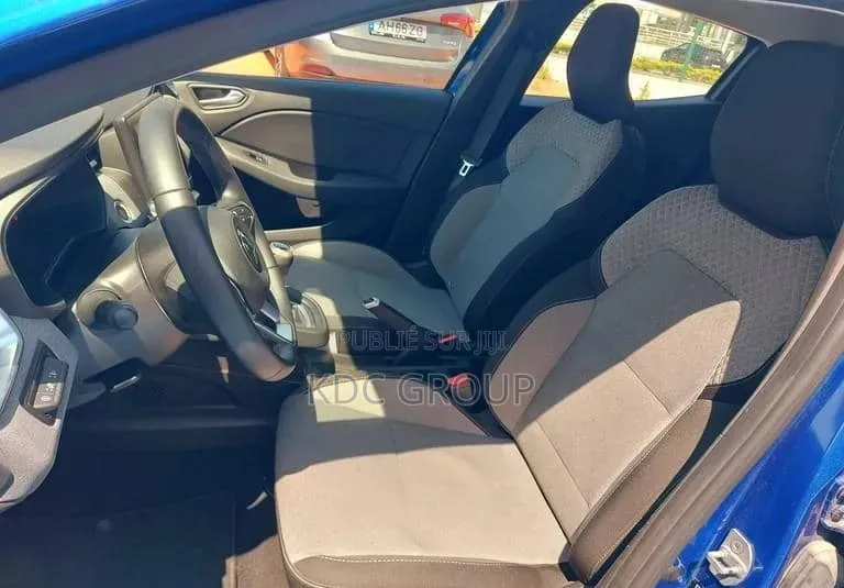 Mitsubishi Colt 2025 Bleu