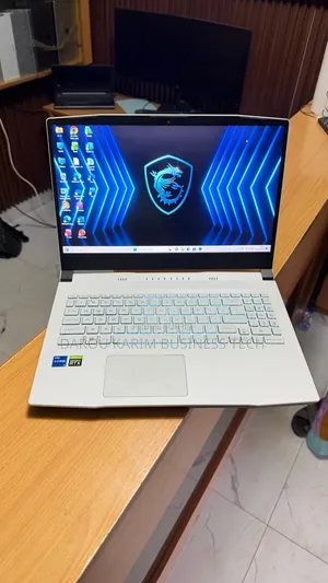 Nouveau MSI MSI Sword 15 16GB Intel Core i5 SSD 512GB