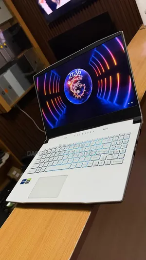 Nouveau MSI MSI Sword 15 16GB Intel Core i5 SSD 512GB