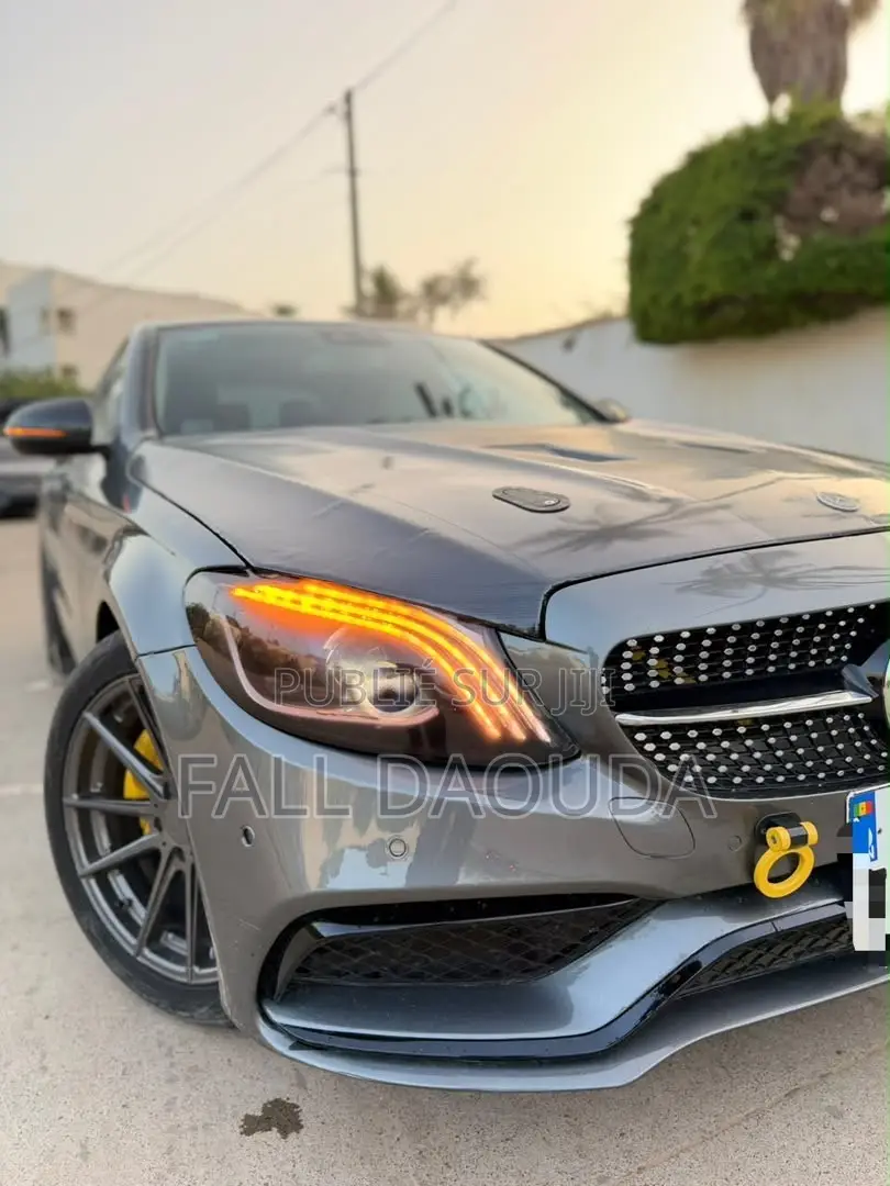 Mercedes-Benz C300 2016 Gris
