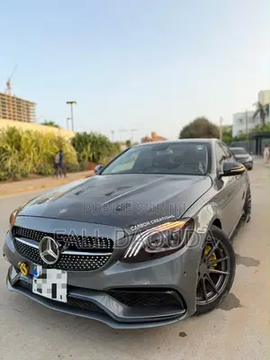 Mercedes-Benz C300 2016 Gris