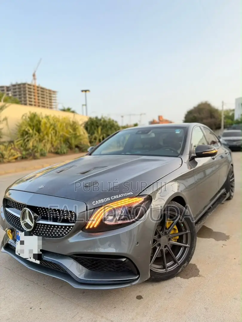 Mercedes-Benz C300 2016 Gris
