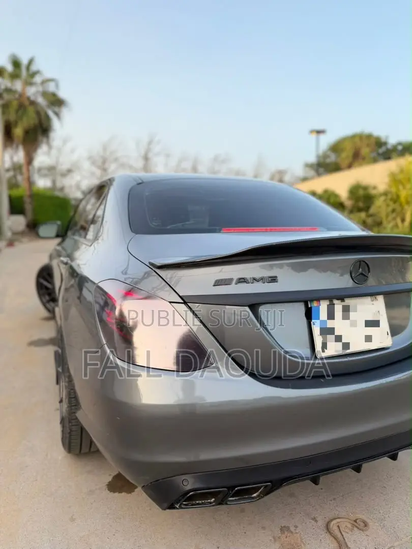 Mercedes-Benz C300 2016 Gris