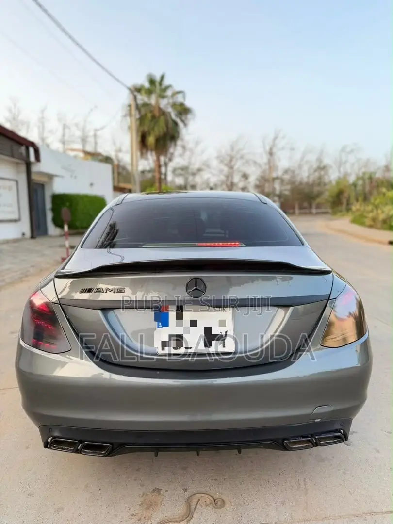Mercedes-Benz C300 2016 Gris