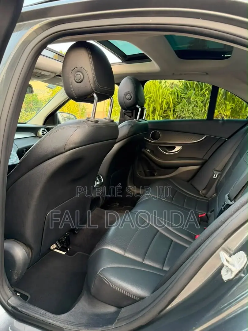 Mercedes-Benz C300 2016 Gris