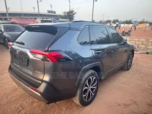 Toyota RAV4 LE AWD 2023 Gris